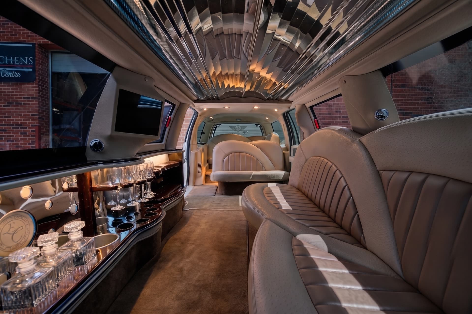 Stretched SUV Limo interior, luxury limo rental in Barrie, Ontario (photo 3)